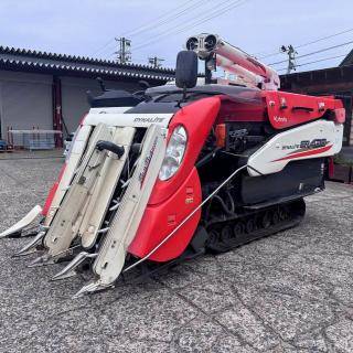 新型4条刈の40馬力ヤンマーコンバインYH440フル装備です。 ⚙ 中古