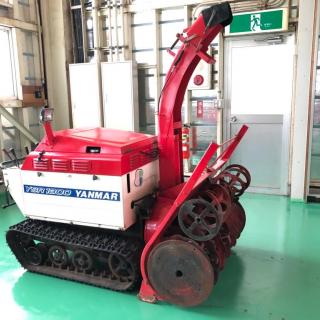 中古ヤンマー除雪機 YSR1300ディーゼルエンジンです。