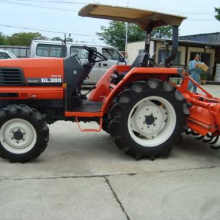 トラクター クボタGL300 30馬力 屋根付き