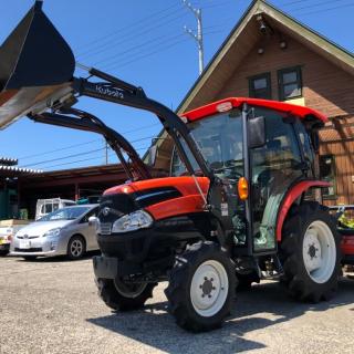 新型27馬力クボタトラクターKL27R整備済みですローダー付き。