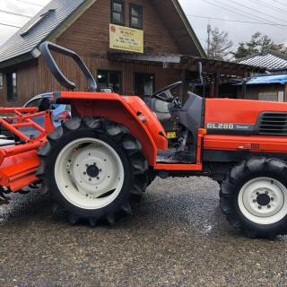 28馬力クボタトラクターGL280バンバンです。