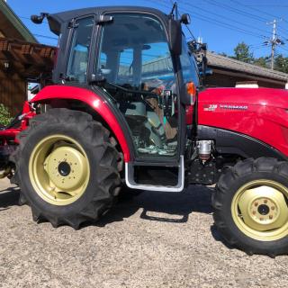 新型38馬力ヤンマートラクターYT338ハイスピード付き。