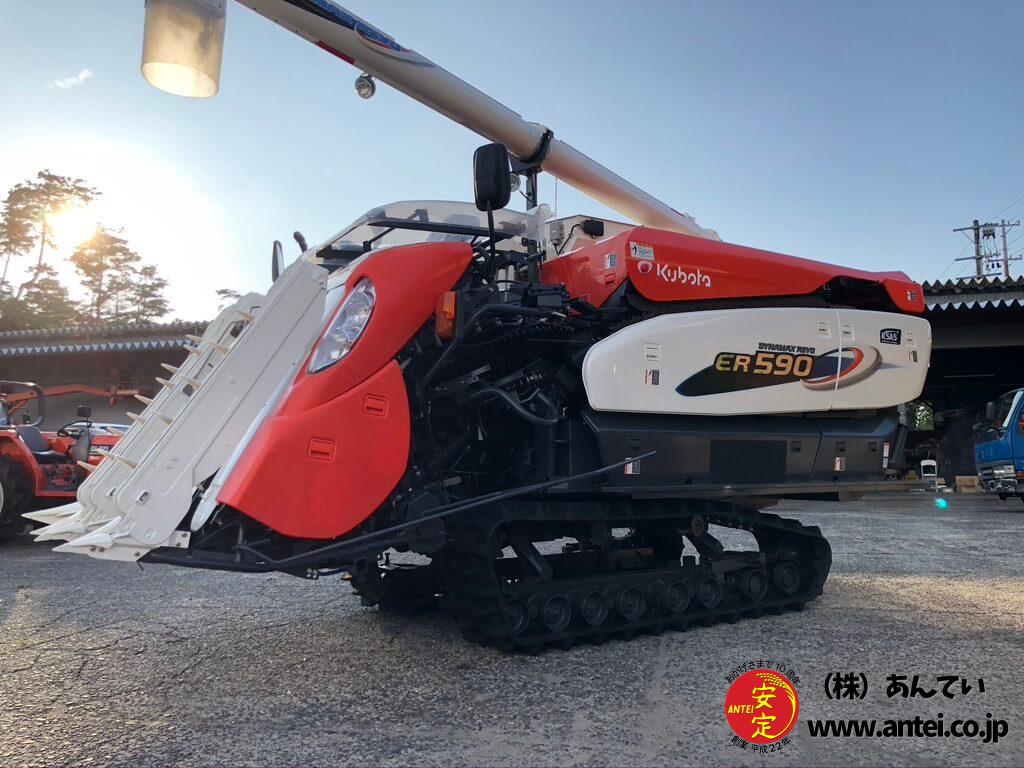 新型5条刈クボタコンバインER590-SD4MWで90馬力です。 ⚙ 中古 新型5条刈クボタコンバインER590-SD4MWで90馬力です。 ⚙ 中古