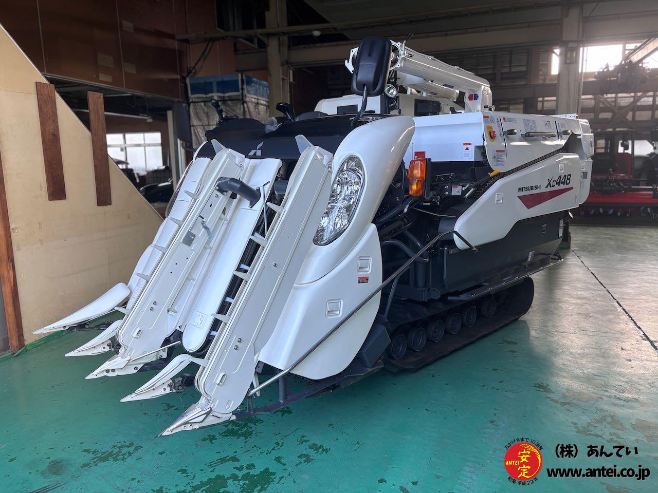 新発売 新品の4条48馬力三菱コンバインXC448 ⚙ 中古農機具専門店