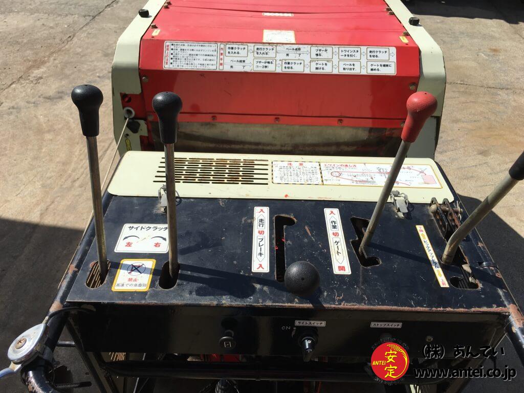 中古三菱小型自走ロールベーラーSR45 タカキタ製です。 ⚙ 中古農機具