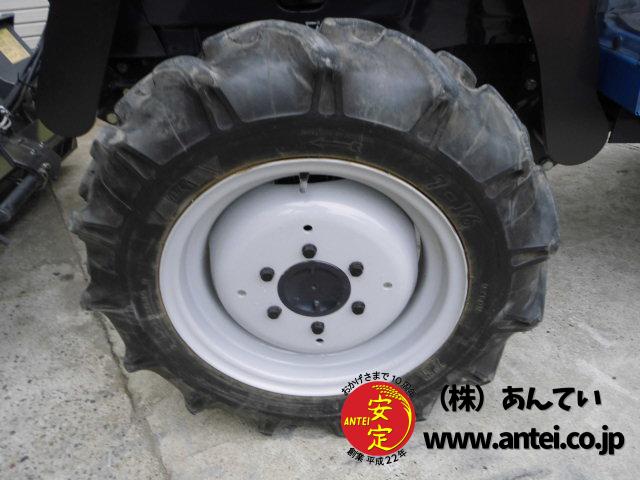 トラクター イセキTK29F 29馬力 フロントローダー付き ⚙ 中古