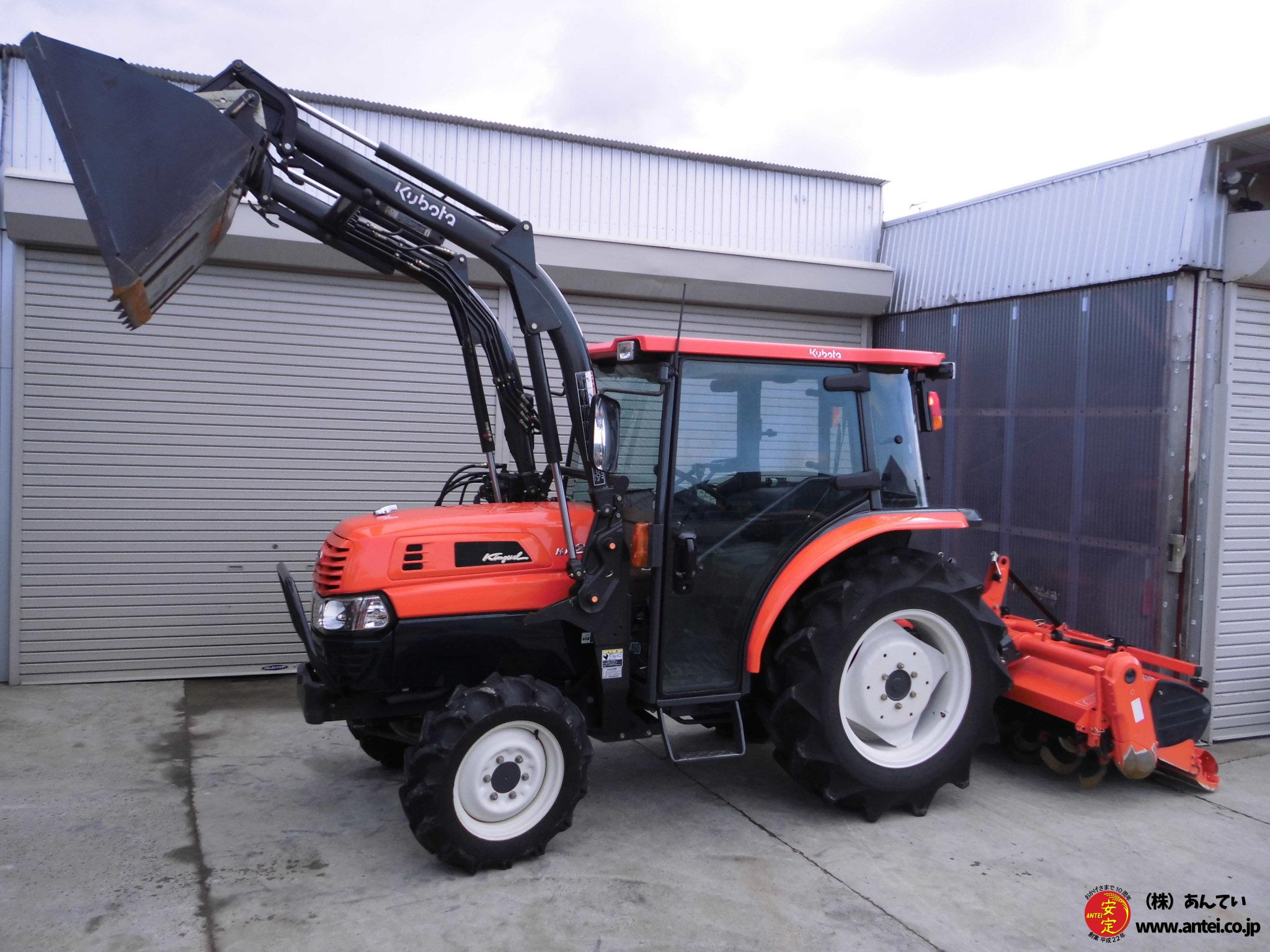 クボタ トラクター M 105 D ☆ フロントローダー付き☆ 4 WD☆ 105 馬力 ☆ パワクロ☆ エアコンキャビン☆ 820 時間 ☆