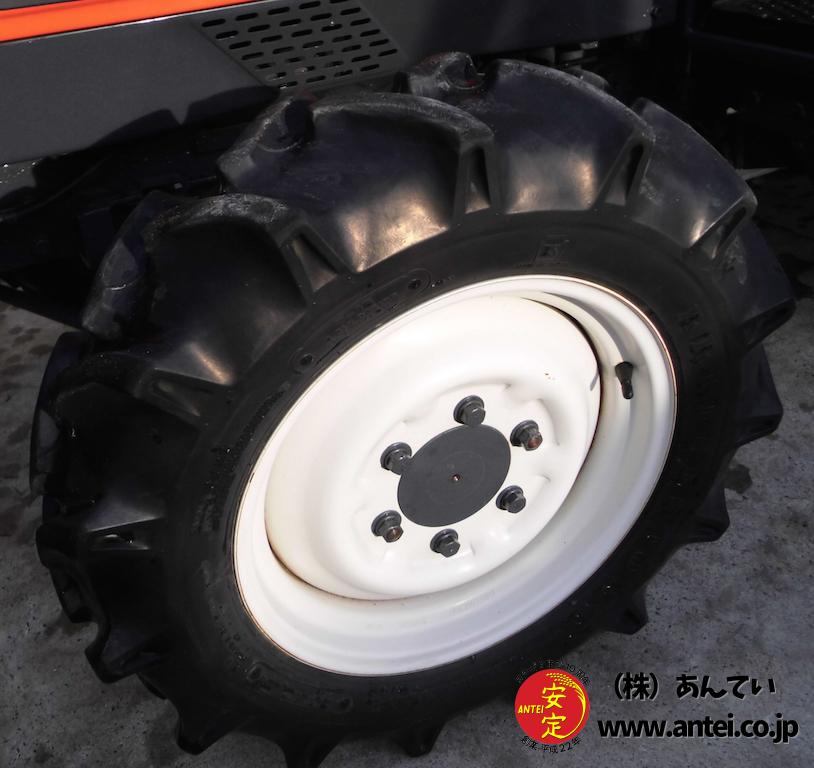 トラクター クボタGL260 4駆 26馬力 キャビン付き（ヒーターのみ