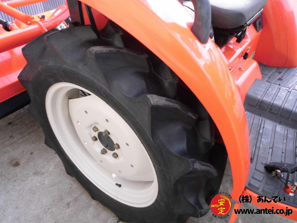 トラクター クボタKL25 4駆 25馬力 屋根付き 尾輪付き ⚙ 中古