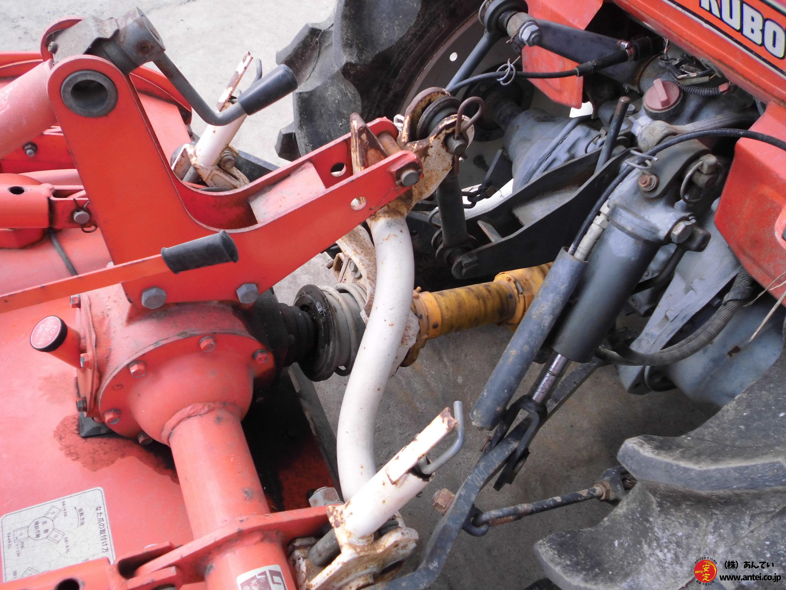 トラクター クボタ L1-195 4駆 19馬力 504時間 簡易キャビン付き 現状