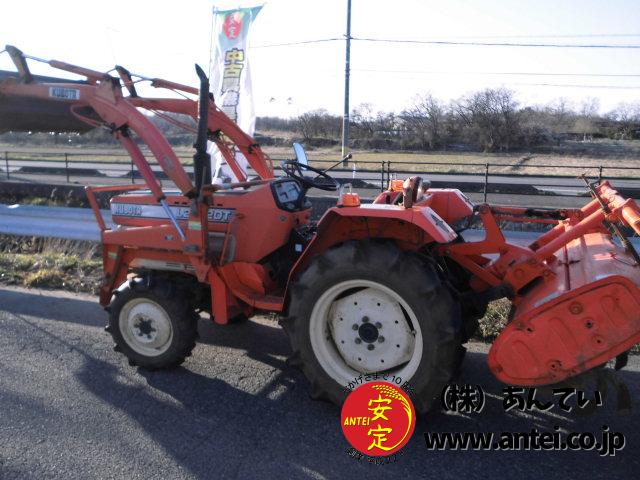 引き取り限定】三菱トラクターD2000Ⅱ フロントローダー付