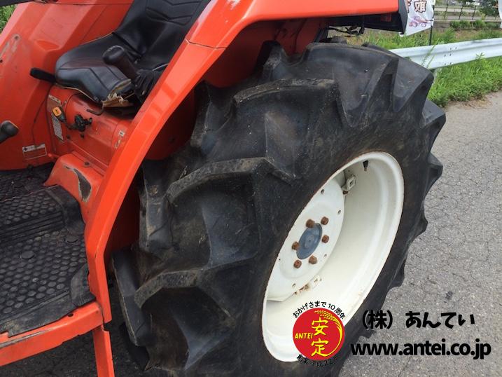 中古クボタトラクターGL418 42 馬力 走行速度 25km/h。 ⚙ 中古農機具