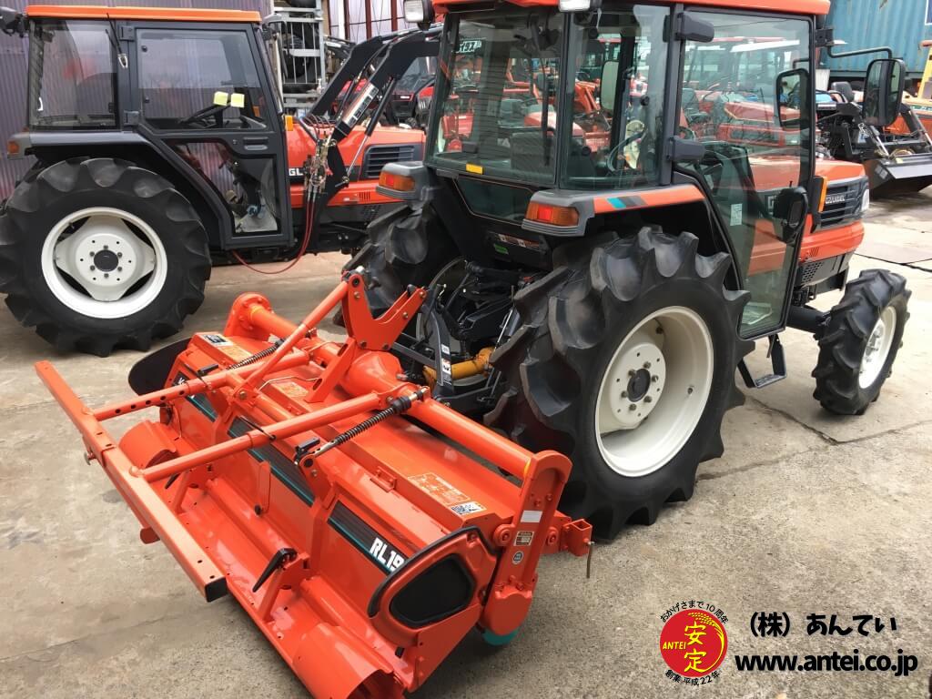 中古クボタトラクターGL321 33馬力Uシフトキャビン付き