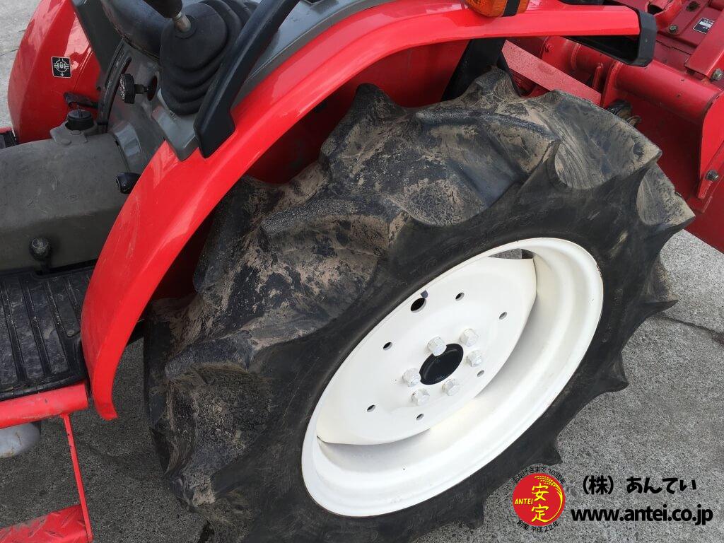 中古ヤンマートラクターF220フロントローダー付き。 ⚙ 中古農機具専門 