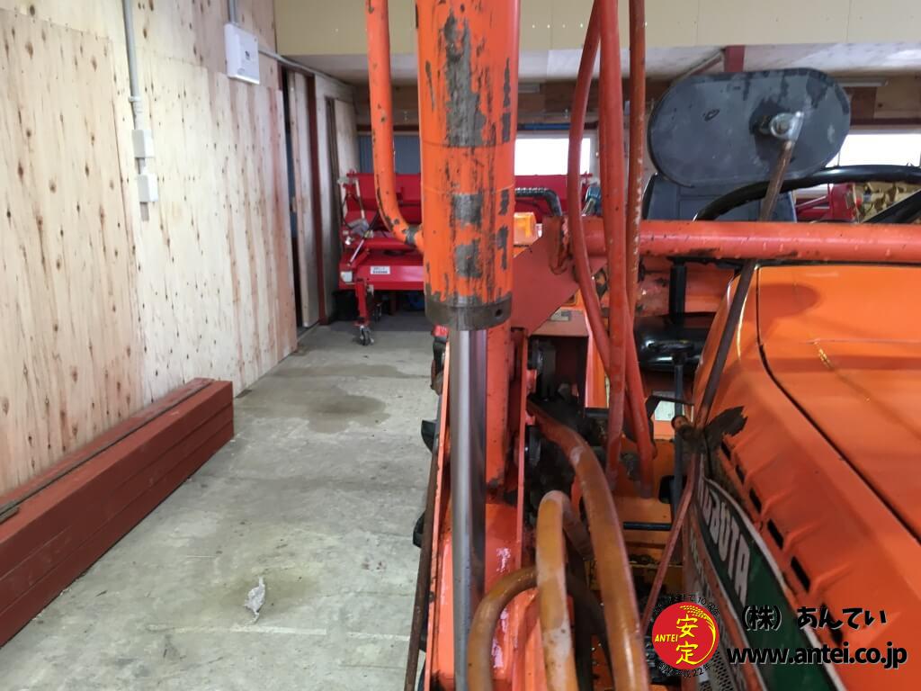 中古クボタトラクターL2402DT-M 四駆フロントローダー現状です