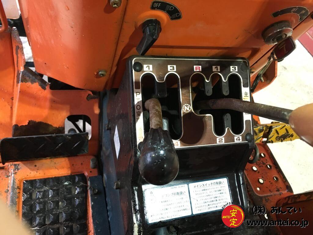 中古クボタトラクターL2402DT-M 四駆フロントローダー現状です