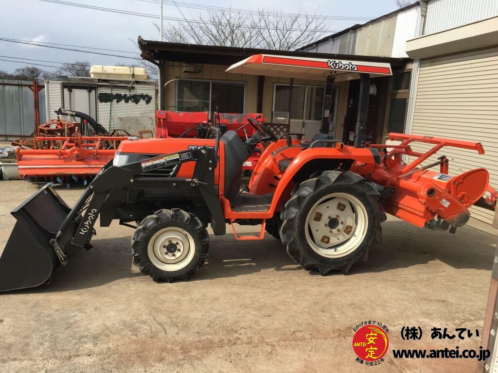 クボタトラクターT22フロントローダー22馬力289時間です 