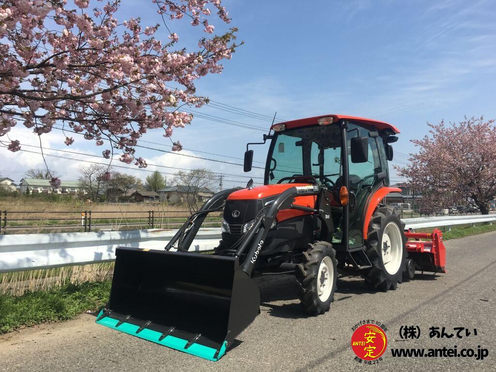 注目ブランド 新型クボタトラクターKL27Rフロントローダー付き。 ⚙ 中古 その他