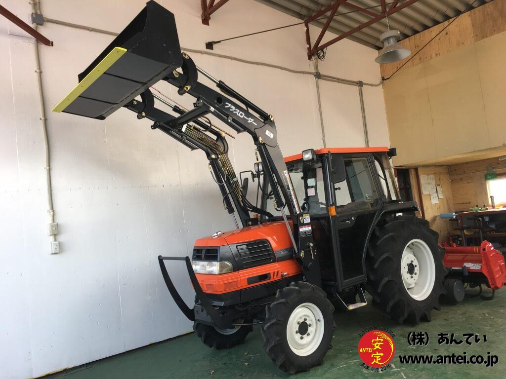 クボタトラクターGL320Qフロントローダー付き32馬力です。 ⚙ 中古