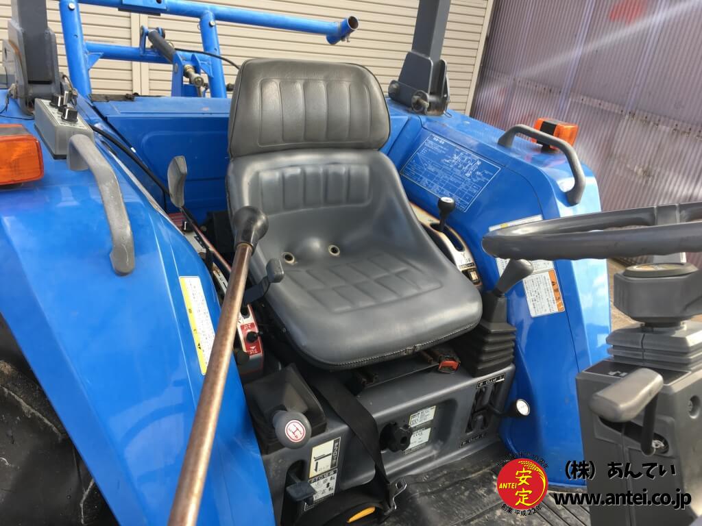 天馬 33馬力イセキトラクターTK33フロントローダー付き。 ⚙ 中古
