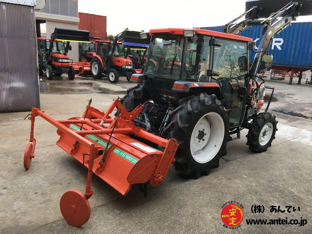 31馬力クボタトラクターGL301FQフロントローダー付き。 ⚙ 中古農機具