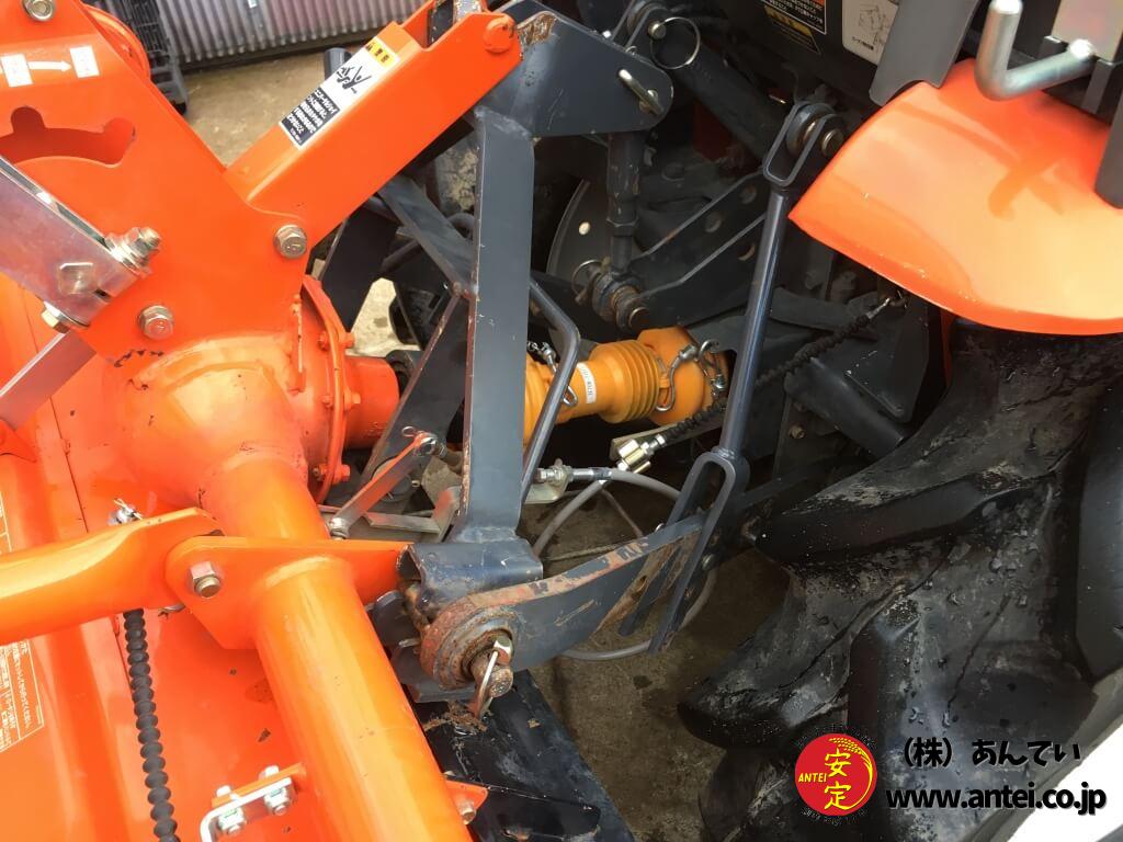 20馬力クボタトラクターGB200フロントローダー付き。 ⚙ 中古