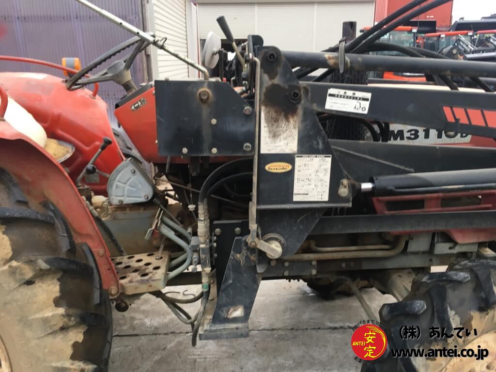 中古ヤンマートラクターYM3110Dフロントローダー付き。 ⚙ 中古農機具