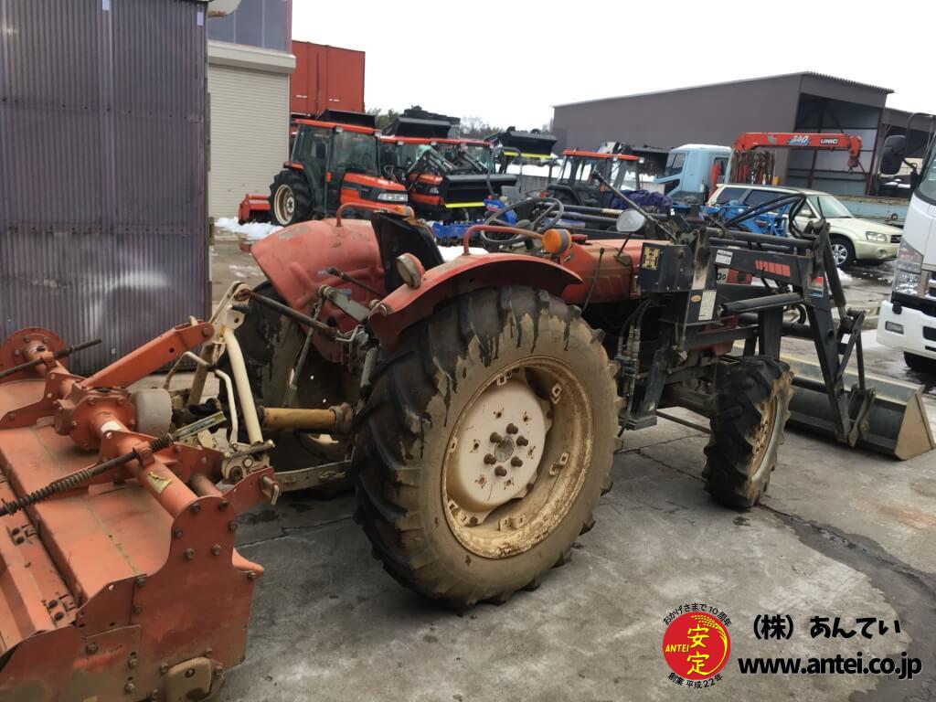 中古ヤンマートラクターYM3110Dフロントローダー付き。 ⚙ 中古農機具