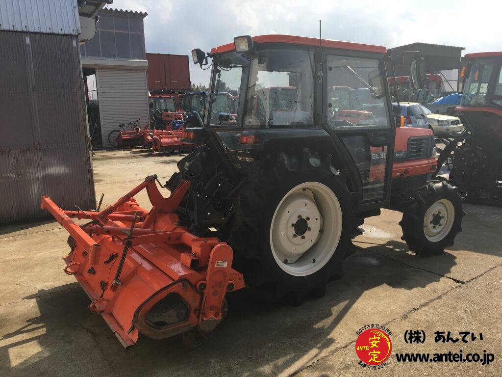クボタトラクターGL300エアコンキャビン付きUシフト。 ⚙ 中古農機具