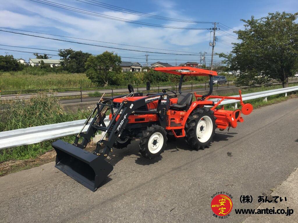 安価格26馬力クボタトラクターGL260プラスローダー付き整備済み