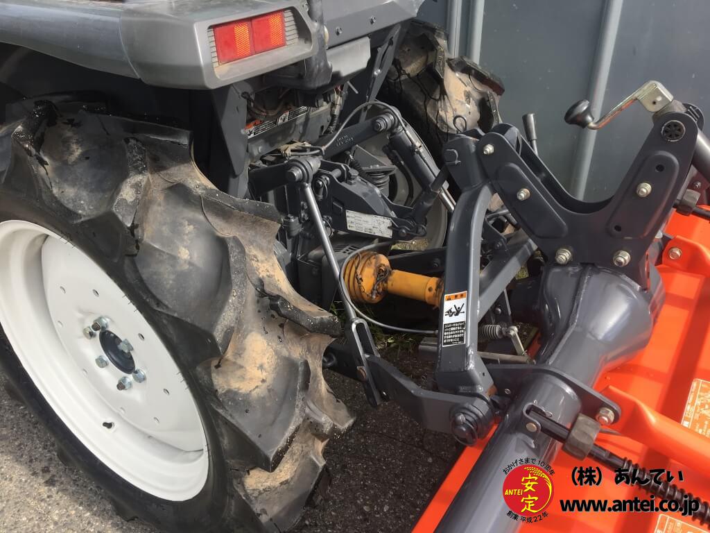 中古トラクタークボタT245エアコンキャビンハローカゴ車輪セット