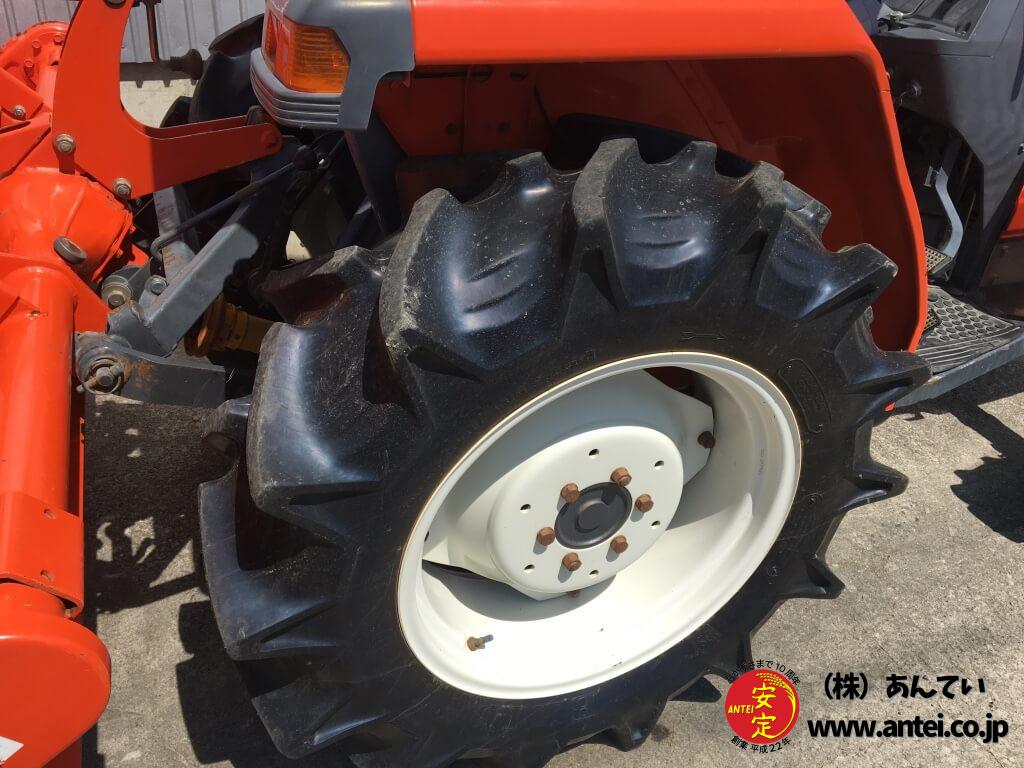 代掻き用クボタの29馬力のトラクターで使用してました 代掻き用クボタの29馬力のトラクターで使用してました 代掻き用クボタ