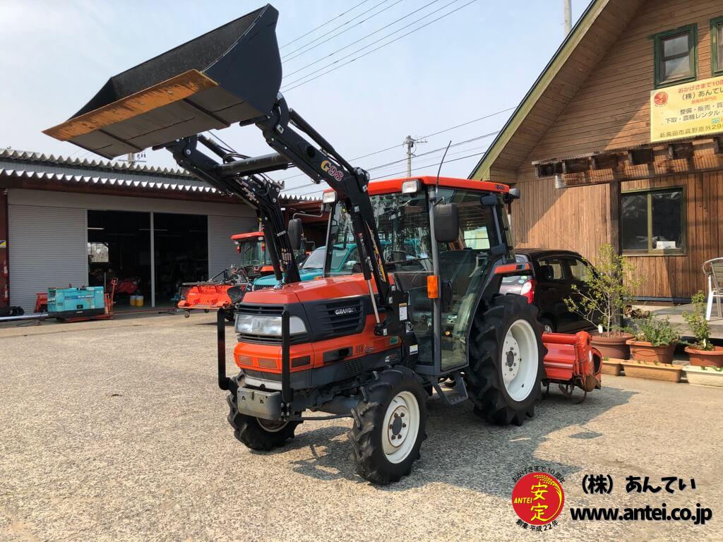 27馬力フロントローダー付きクボタトラクターGL261Qです。 ⚙ 中古 27馬力フロントローダー付きクボタトラクターGL261Qです。 ⚙ 中古
