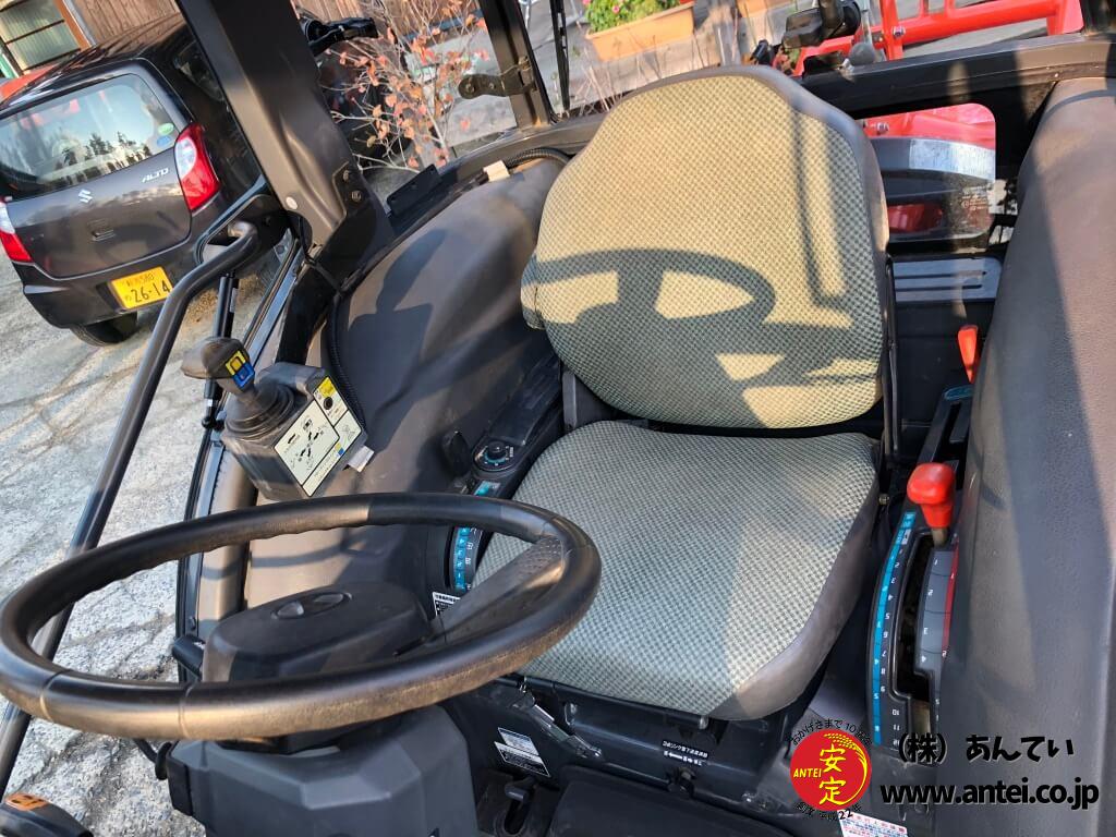 27馬力クボタトラクターKL270Hフロントローダー付き。 ⚙ 中古 27馬力クボタトラクターKL270Hフロントローダー付き。 ⚙ 中古