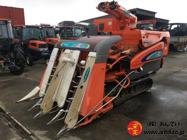 4条刈格安すぐ配送クボタコンバインSRM-32DLW3です