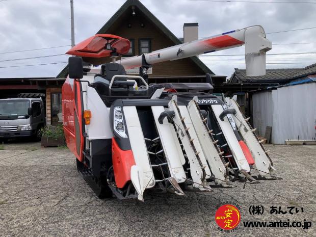 5条刈の75馬力クボタコンバインDR575 モンロー4Mです。