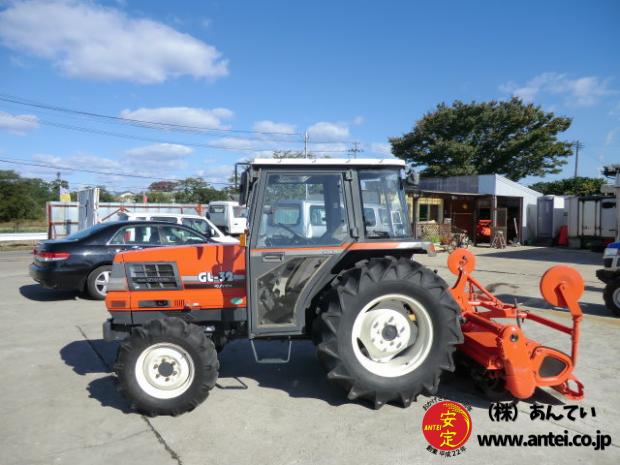 トラクター クボタGL32 32馬力 キャビン付き