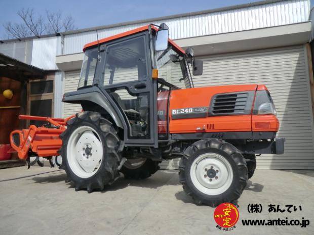 トラクター クボタ Gl240 4駆 24馬力 キャビン付き 中古農機具専門店 株 あんてい トラクター クボタ Gl240 4駆 24馬力 キャビン付き 中古農機具専門店 株 あんてい