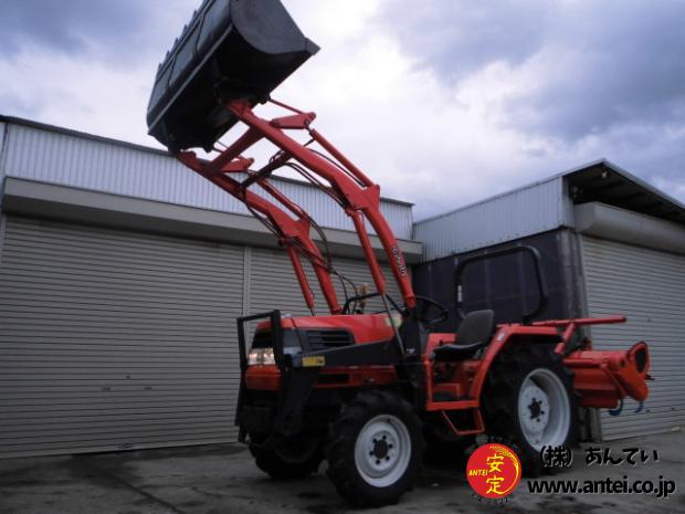 トラクター クボタGL260 4駆 26馬力 フロントローダー付き