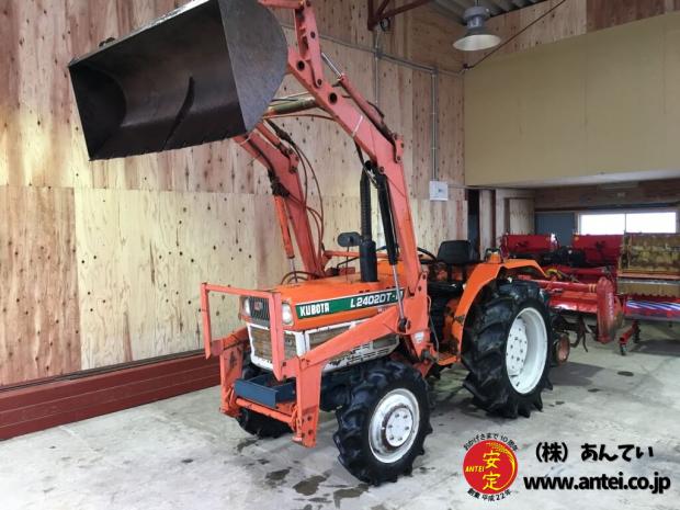 KUBOTA L2402DT ミニトラクター KUBOTA L2402DT TRACTOR - HORTICULTURAL PACKAGE for sale