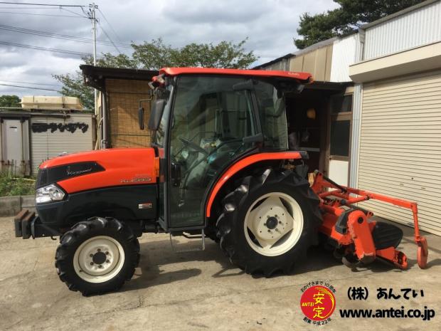 新型クボタトラクターKL285Hハイスピード。
