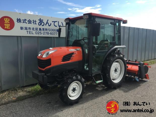 中古トラクタークボタT245エアコンキャビンハローカゴ車輪セット。