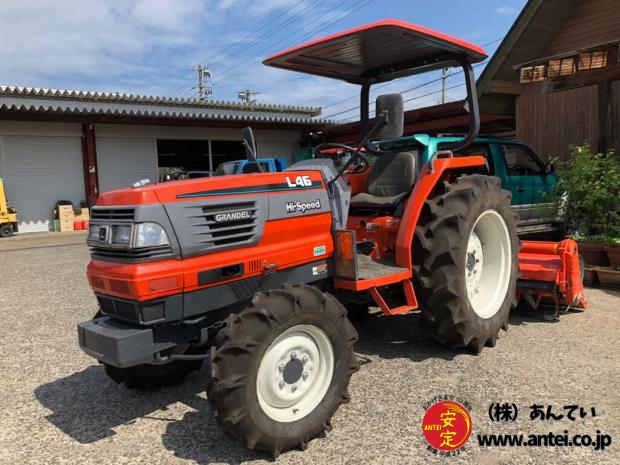 46馬力ハイスピードクボタトラクターGL467屋根付きです。