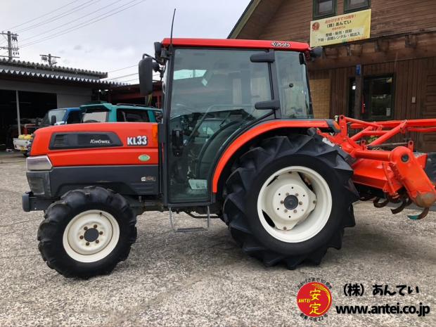 33馬力クボタトラクターKL33Qエアコンキャビンです。